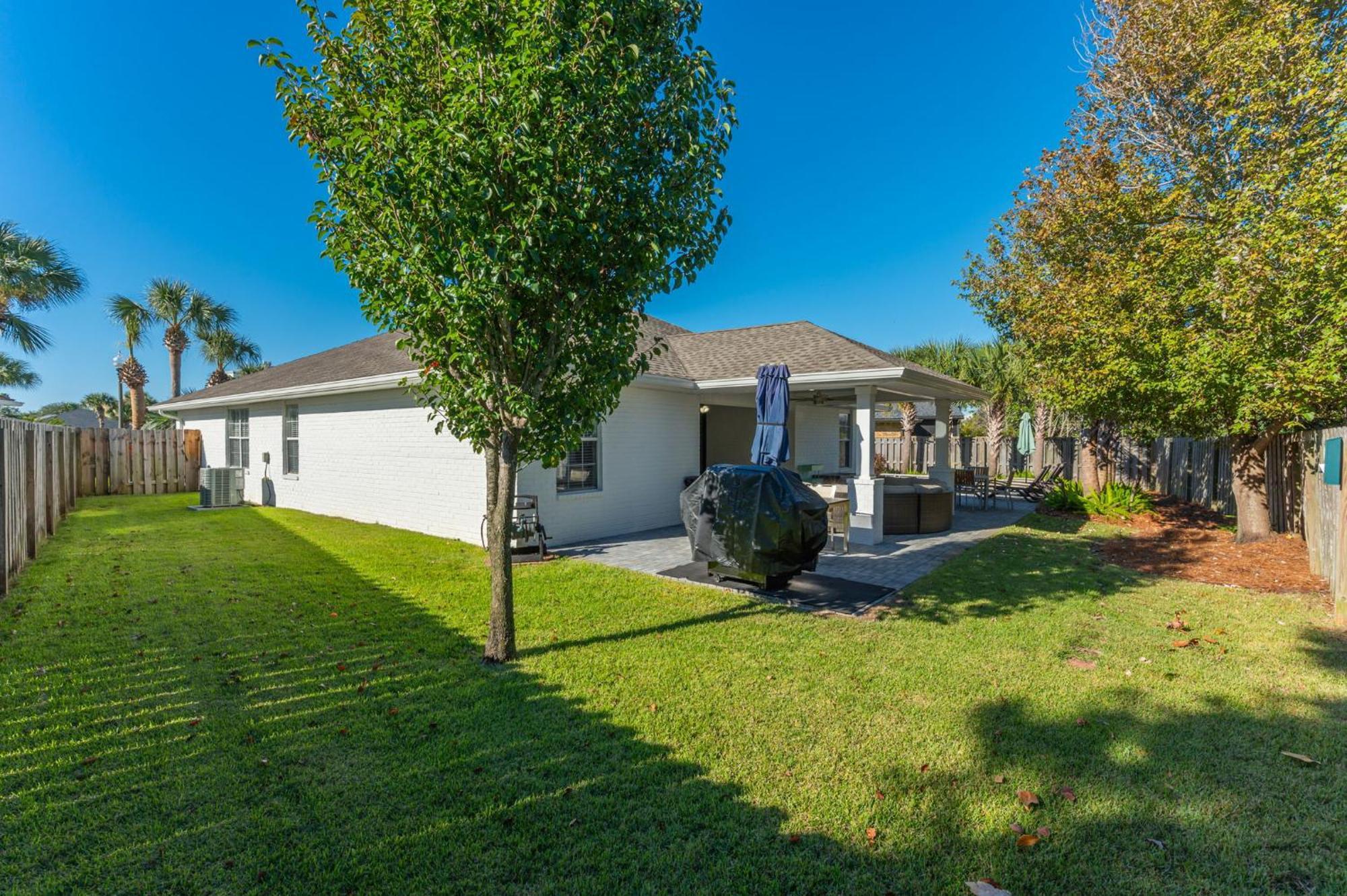 Beautiful Pet Friendly Home! New Tropical Pool, Opt Golf Cart And Pool Heat, Minutes To Beach Destin Extérieur photo