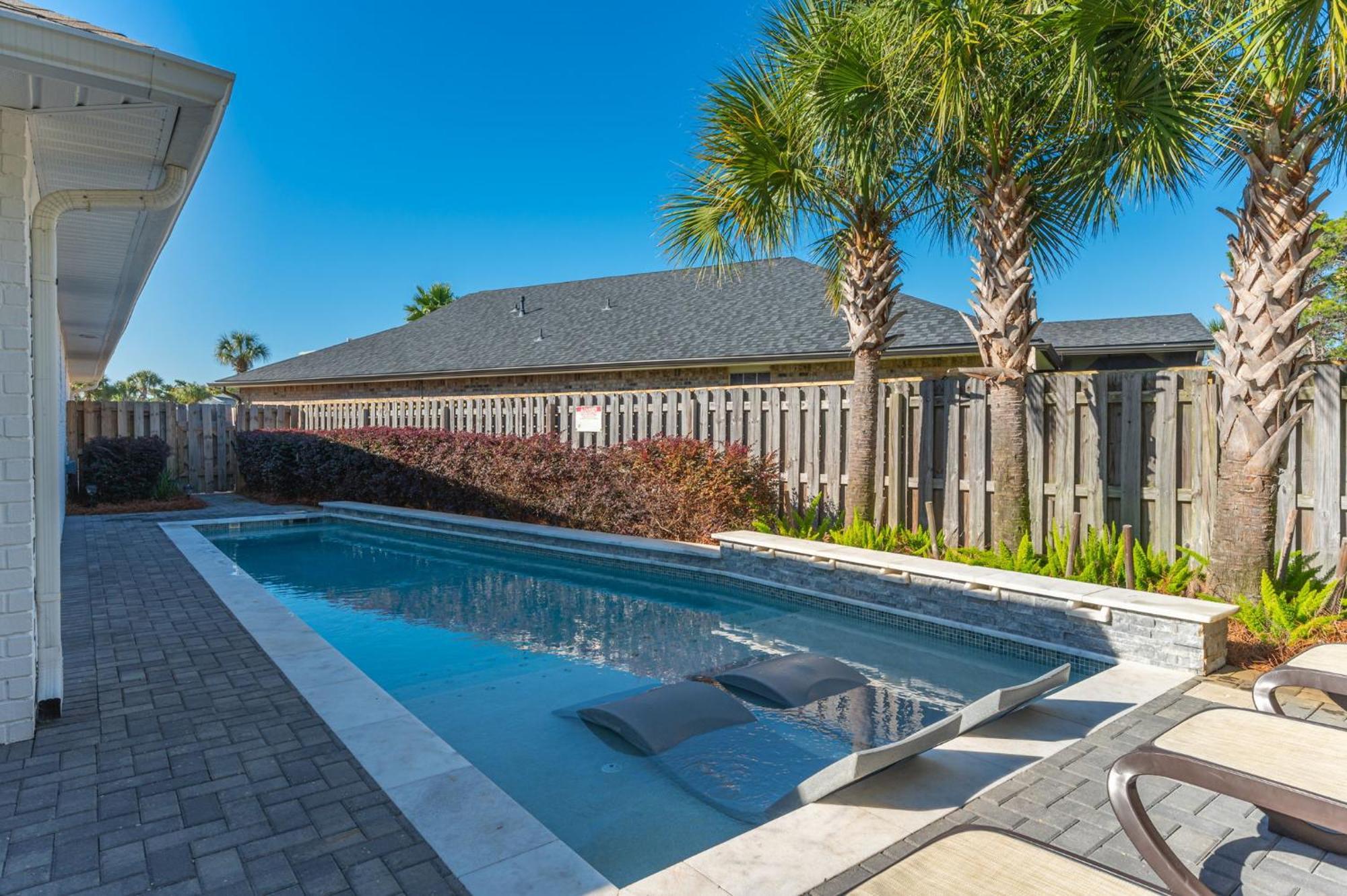 Beautiful Pet Friendly Home! New Tropical Pool, Opt Golf Cart And Pool Heat, Minutes To Beach Destin Extérieur photo